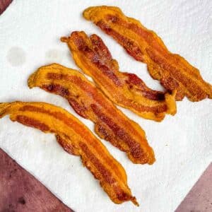 Featured image for Air Fryer Bacon recipe card.