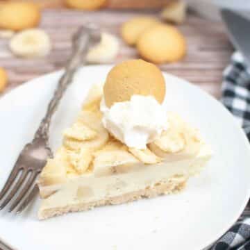 Featured image for banana pudding cheesecake.