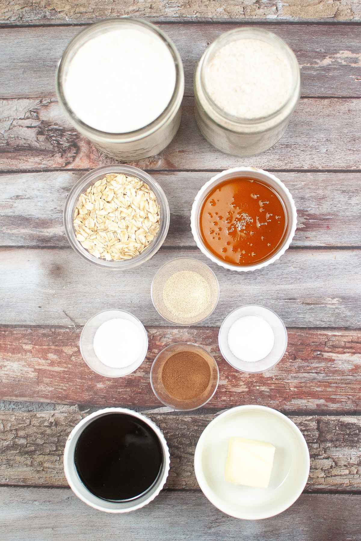 Ingredients for Cheesecake Factory Brown Bread recipe.