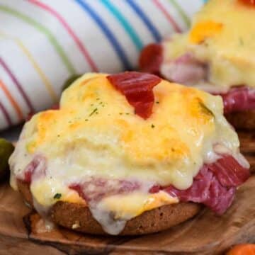 Featured image for open faced keto reuben sandwich.