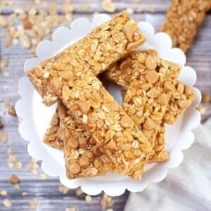 Featured image for peanut butter granola bars.