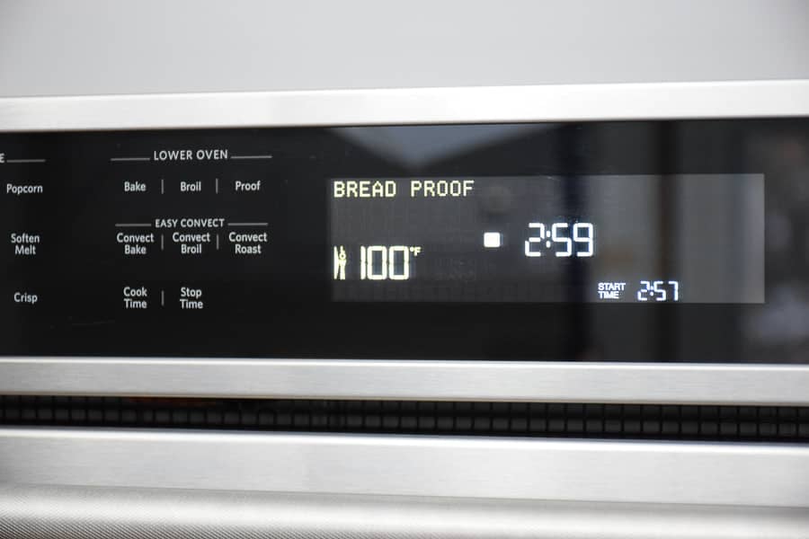 Photo of the oven on the bread proof setting.