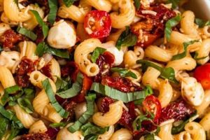Easy Sun-Dried Tomato Pasta Salad Recipe Quick Salad Recipes for Healthy Salad Ideas to Boost Your Nutrition Easy Sun-Dried Tomato Pasta Salad Recipe | Quick Salad Recipes for Healthy Salad Ideas to Boost Your Nutrition