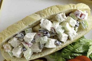 Copycat Subway Chicken Salad Recipe (Easy!) Quick Salad Recipes for Healthy Salad Ideas to Boost Your Nutrition Copycat Subway Chicken Salad Recipe (Easy!) | Quick Salad Recipes for Healthy Salad Ideas to Boost Your Nutrition