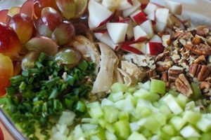 Easy Chicken Salad w/ Grapes & Apples Quick Salad Recipes for Healthy Salad Ideas to Boost Your Nutrition Easy Chicken Salad w/ Grapes & Apples | Quick Salad Recipes for Healthy Salad Ideas to Boost Your Nutrition