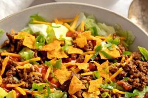 Classic Taco Salad with Ground Beef Recipe Quick Salad Recipes for Healthy Salad Ideas to Boost Your Nutrition Classic Taco Salad with Ground Beef Recipe | Quick Salad Recipes for Healthy Salad Ideas to Boost Your Nutrition
