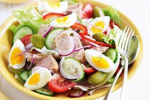 Easy Spanish Salad Recipe: A Classic Dish Quick Salad Recipes for Healthy Salad Ideas to Boost Your Nutrition Easy Spanish Salad Recipe: A Classic Dish | Quick Salad Recipes for Healthy Salad Ideas to Boost Your Nutrition