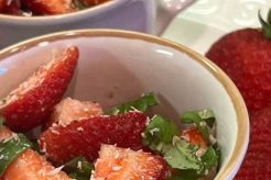 Easy Simple Strawberry Salad Recipe: A Refreshing Treat Quick Salad Recipes for Healthy Salad Ideas to Boost Your Nutrition Easy Simple Strawberry Salad Recipe: A Refreshing Treat | Quick Salad Recipes for Healthy Salad Ideas to Boost Your Nutrition