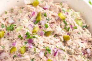 Classic Homemade Tuna Salad Recipe Quick Salad Recipes for Healthy Salad Ideas to Boost Your Nutrition Classic Homemade Tuna Salad Recipe | Quick Salad Recipes for Healthy Salad Ideas to Boost Your Nutrition