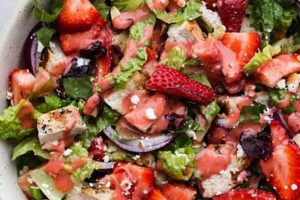 Easy Chicken Strawberry Salad Recipe & Dressing Ideas Quick Salad Recipes for Healthy Salad Ideas to Boost Your Nutrition Easy Chicken Strawberry Salad Recipe & Dressing Ideas | Quick Salad Recipes for Healthy Salad Ideas to Boost Your Nutrition