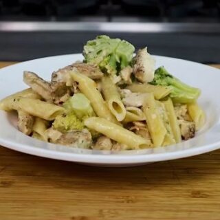 Serve Your California Chicken Cafe Style Salad