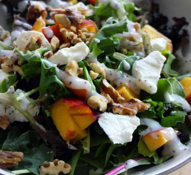 Mixed Greens Salad with Peaches